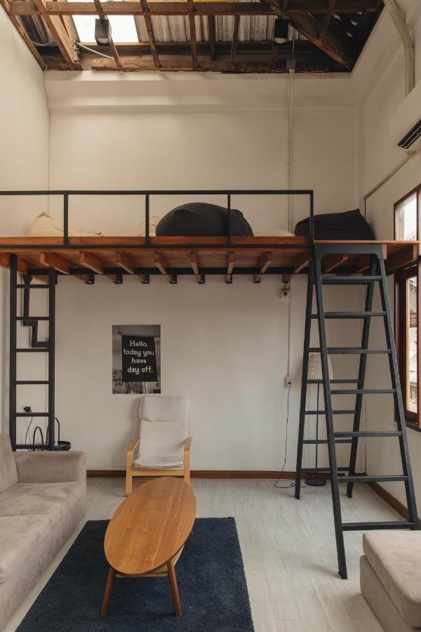 Hostel Urby Bangkok Exteriör bild